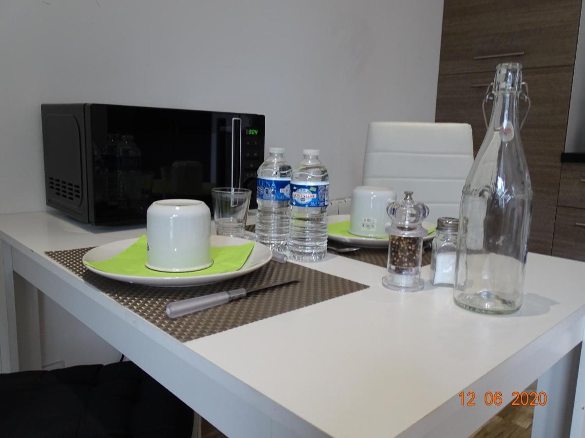 Legend- Parking Prive Gratuit- Terrasse Privee- Wifi - Convert - Alimentec Bourg-en-Bresse Exterior foto