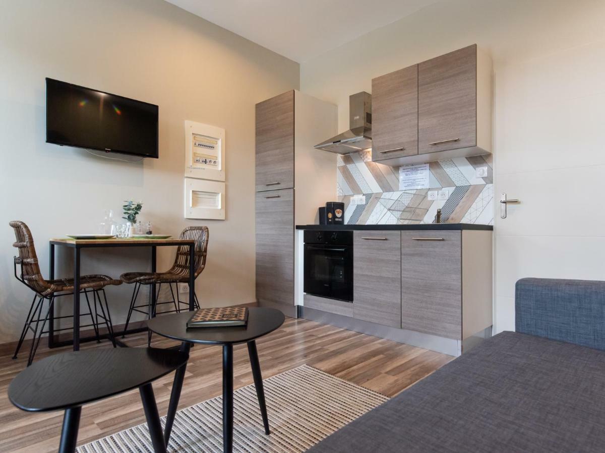 Legend- Parking Prive Gratuit- Terrasse Privee- Wifi - Convert - Alimentec Bourg-en-Bresse Exterior foto